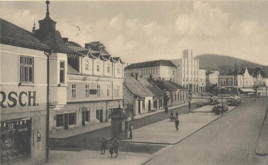 Cadca mit Mestsky Dom vor 1944.